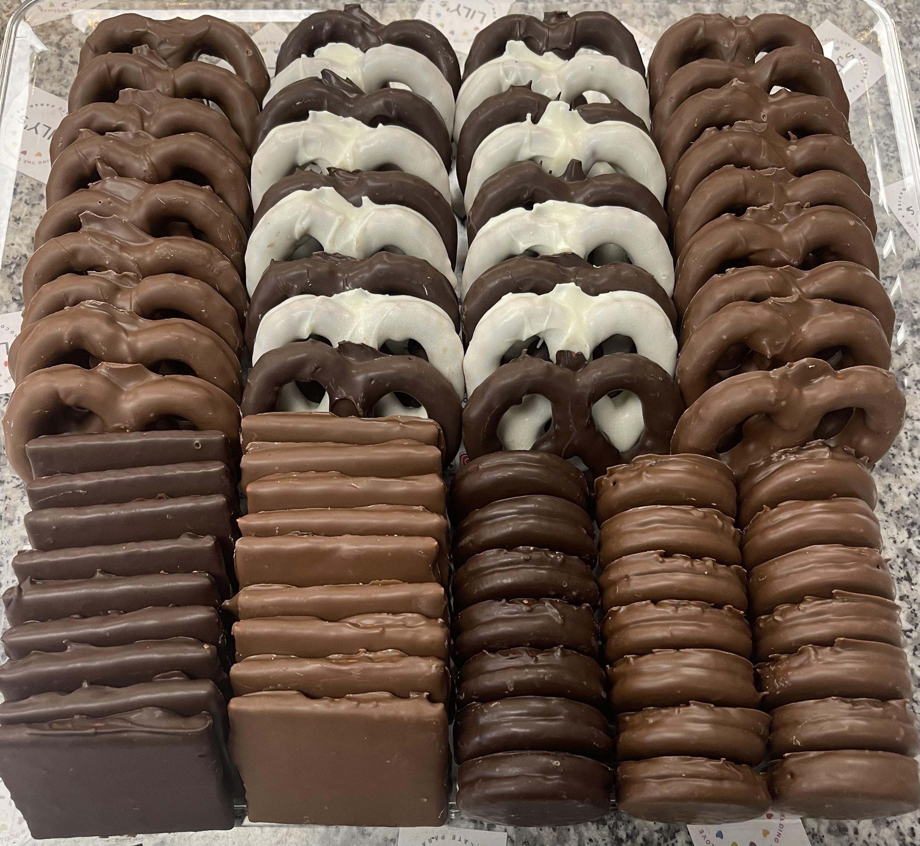 Assorted Sampler Tray (A4). $75. Includes Pretzels (36), Graham Crackers (18) and Oreos (21).