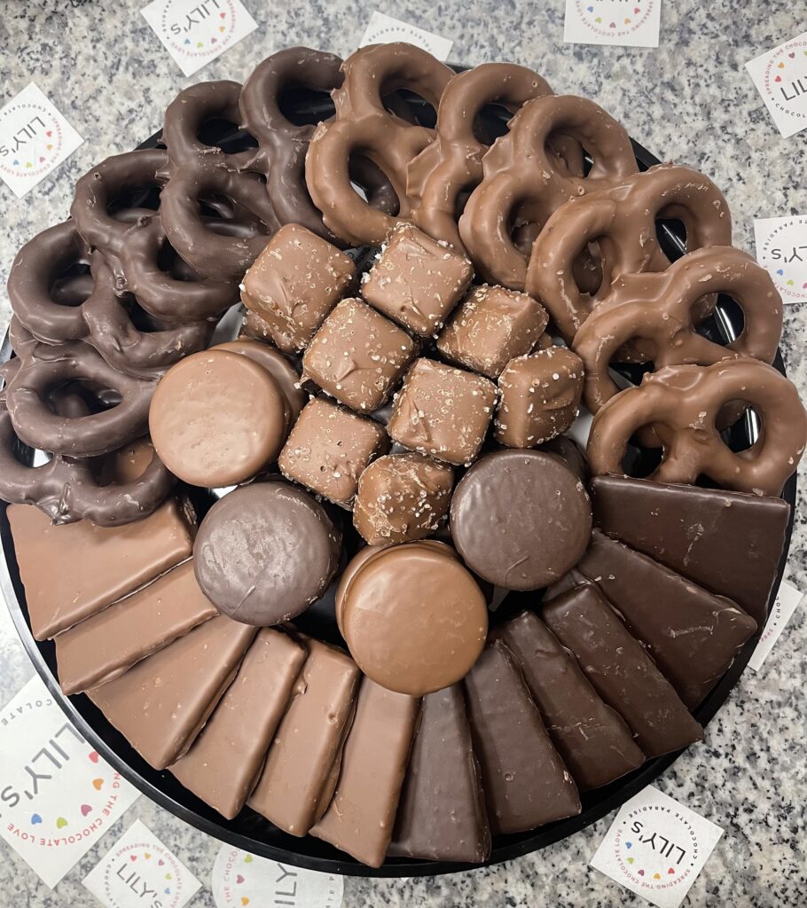 Deluxe Sampler Tray $50 (incl. 12 pretzels, 12 graham crackers, 14 Oreos, 16 sea salt caramels)